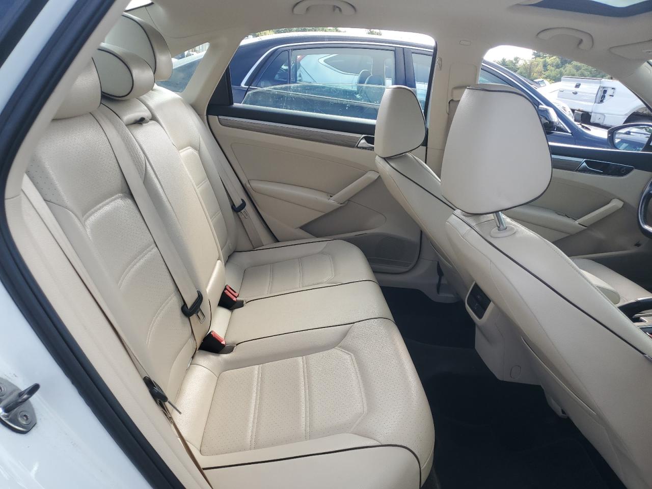 2017 Volkswagen Passat Se VIN: 1VWBT7A36HC032105 Lot: 68202335