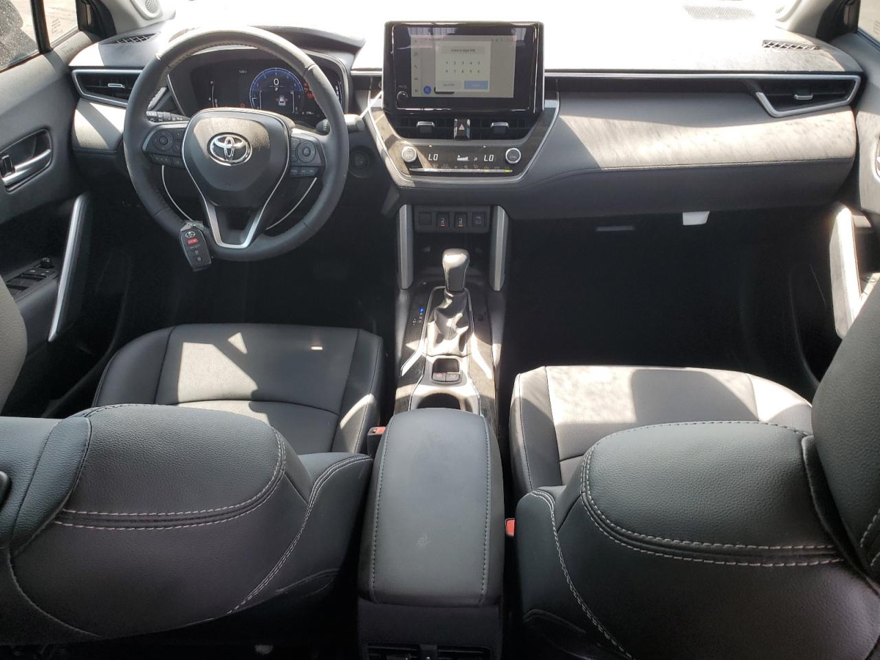 2024 Toyota Corolla Cross Xle VIN: 7MUDAAAG4RV090981 Lot: 70227335