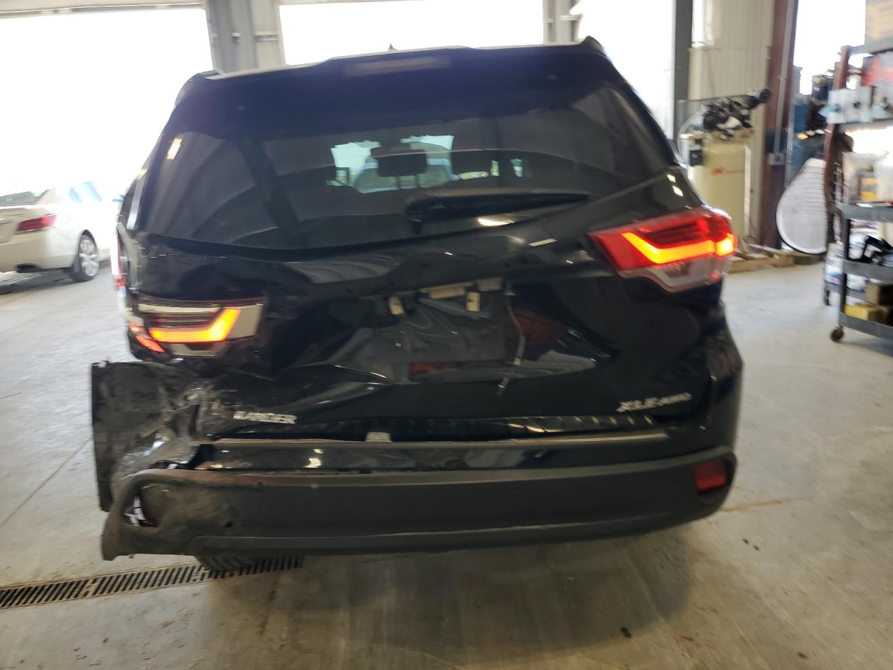 2019 Toyota Highlander Se VIN: 5TDJZRFHXKS618325 Lot: 84019935