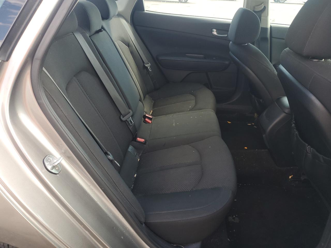 2018 Kia Optima Lx VIN: 5XXGT4L3XJG215727 Lot: 81098495