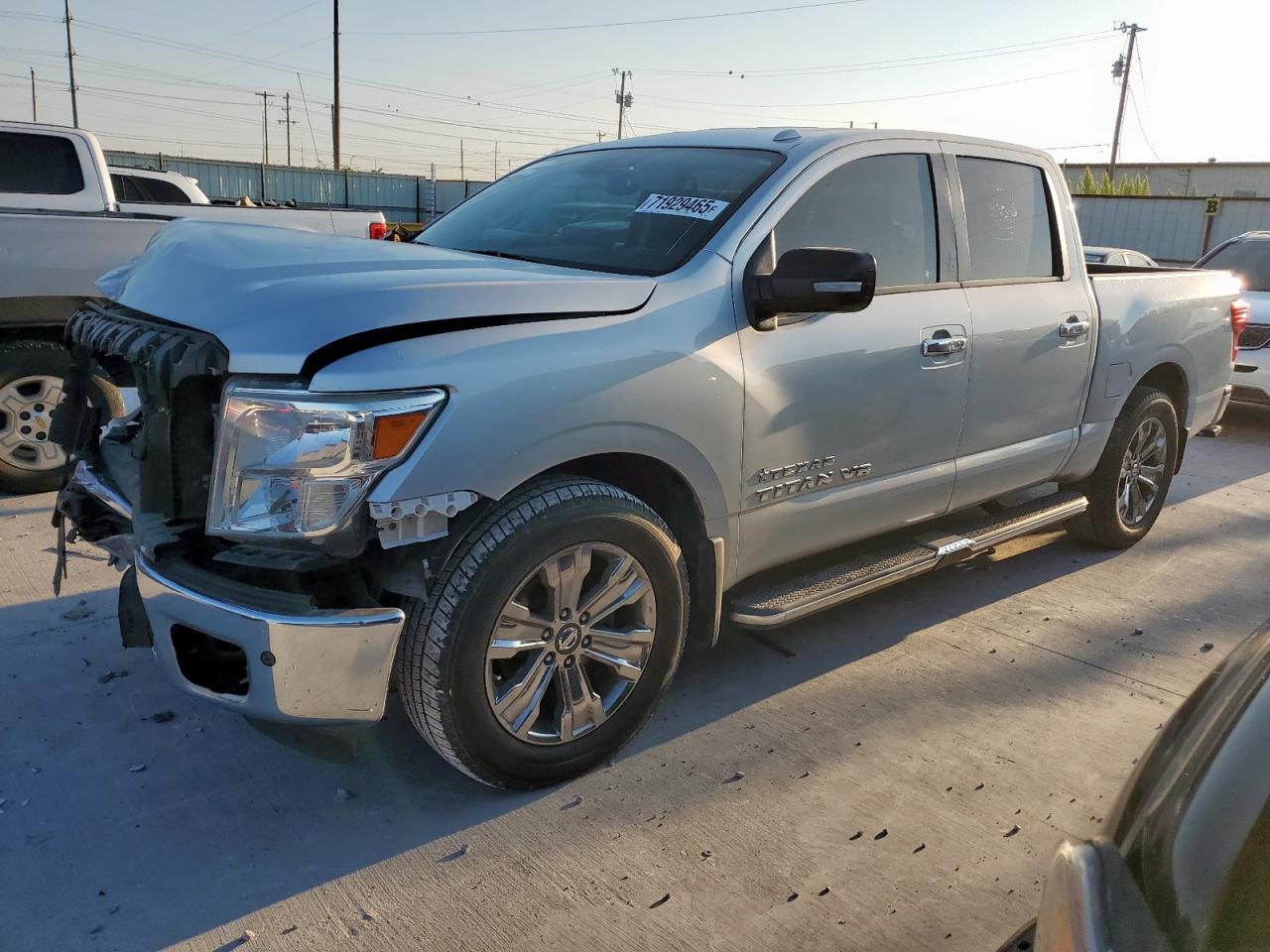 2018 Nissan Titan Sv