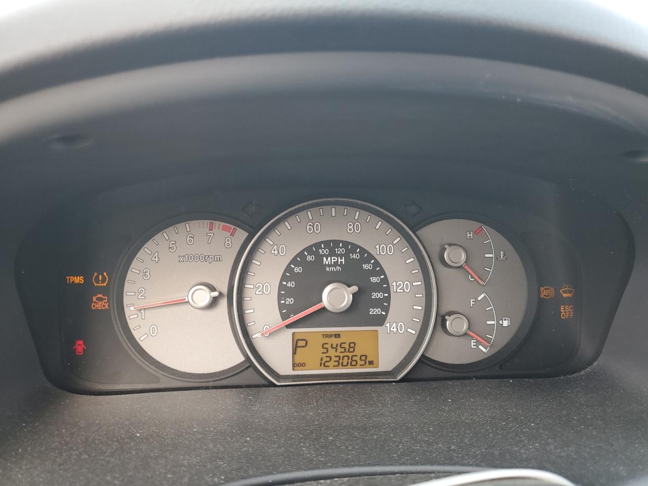 2007 Kia Rondo Lx VIN: KNAFG526877047344 Lot: 81711035