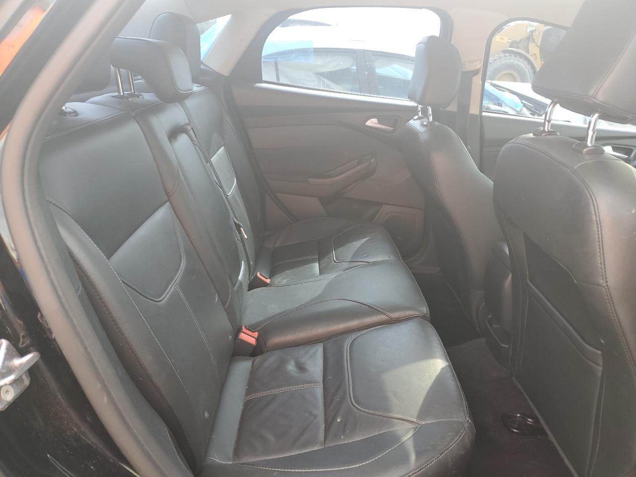 2018 Ford Focus Titanium VIN: 1FADP3J21JL250058 Lot: 83813475