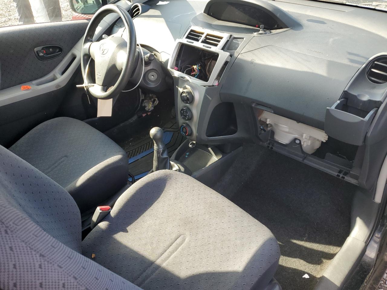 2009 Toyota Yaris VIN: JTDJT903095240756 Lot: 84212685