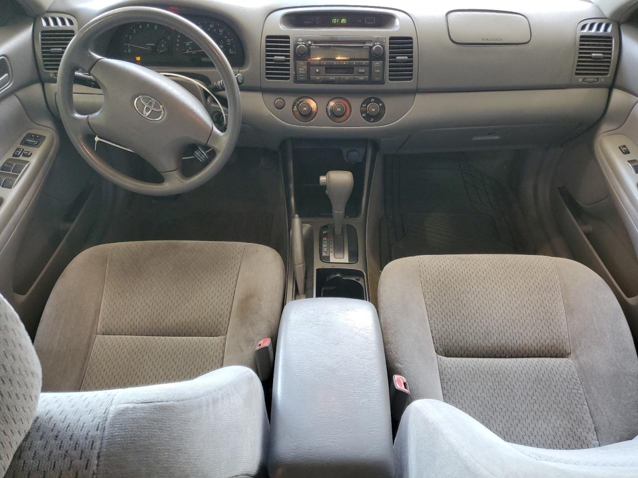 2004 Toyota Camry Le VIN: 4T1BE32K84U872852 Lot: 84228005