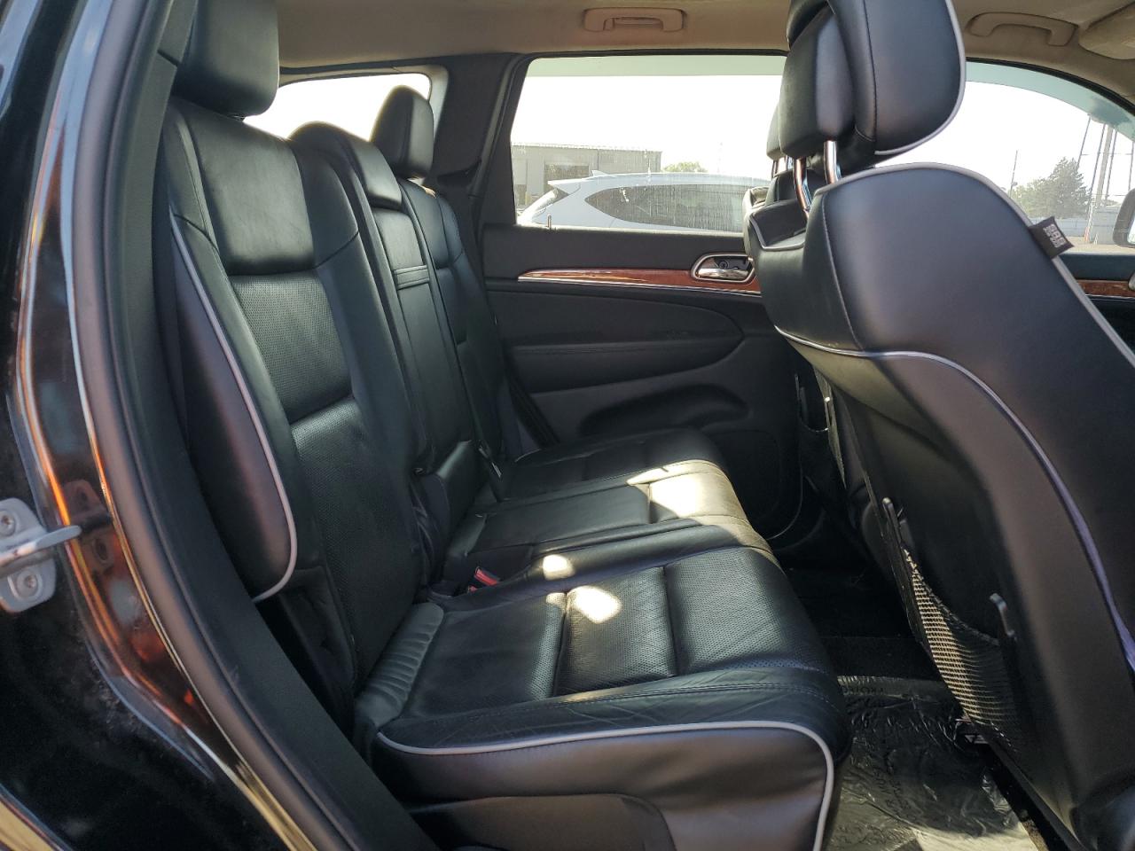 2013 Jeep Grand Cherokee Overland VIN: 1C4RJFCT2DC639255 Lot: 71669055