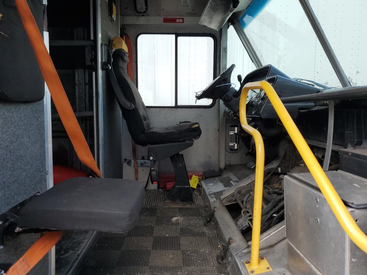 2006 Ford Econoline E450 Super Duty Commercial Str VIN: 1FCLE49L56DA72395 Lot: 68957215