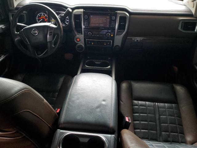 Pickups NISSAN TITAN 2016 Czarny
