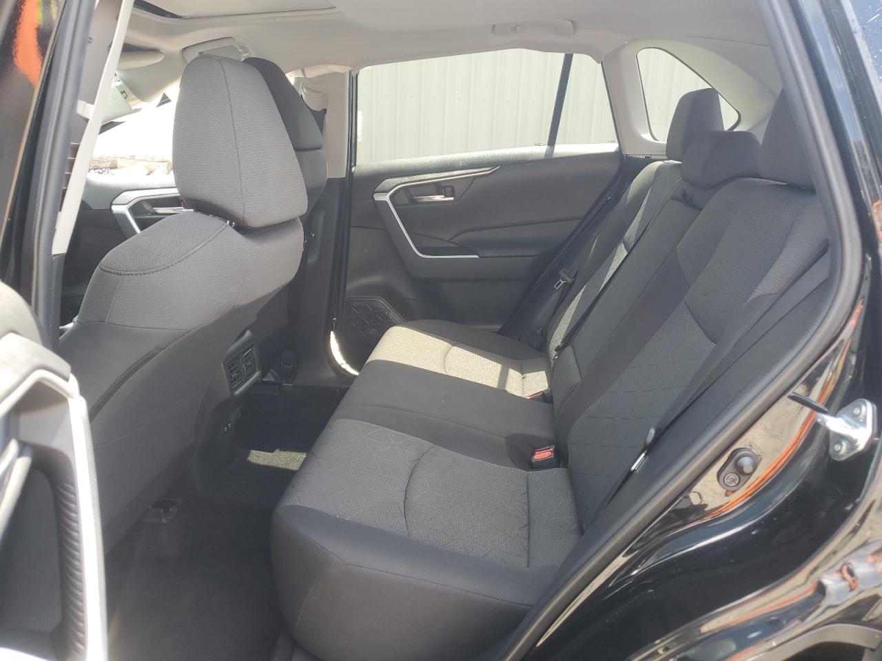 2021 Toyota Rav4 Xle VIN: 2T3W1RFV0MC123315 Lot: 81043595