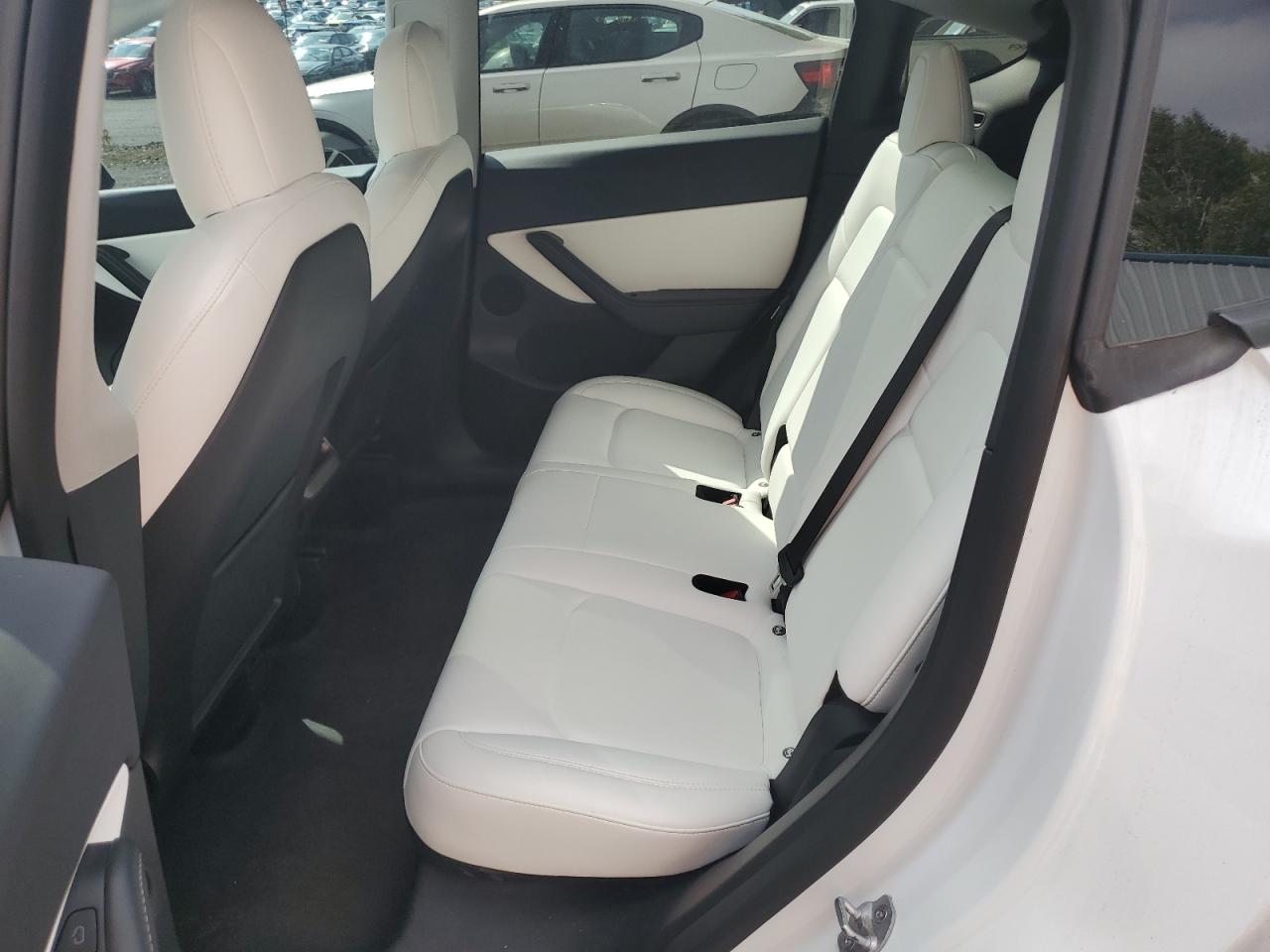 2022 Tesla Model Y VIN: 7SAYGDEF0NF388524 Lot: 80245715