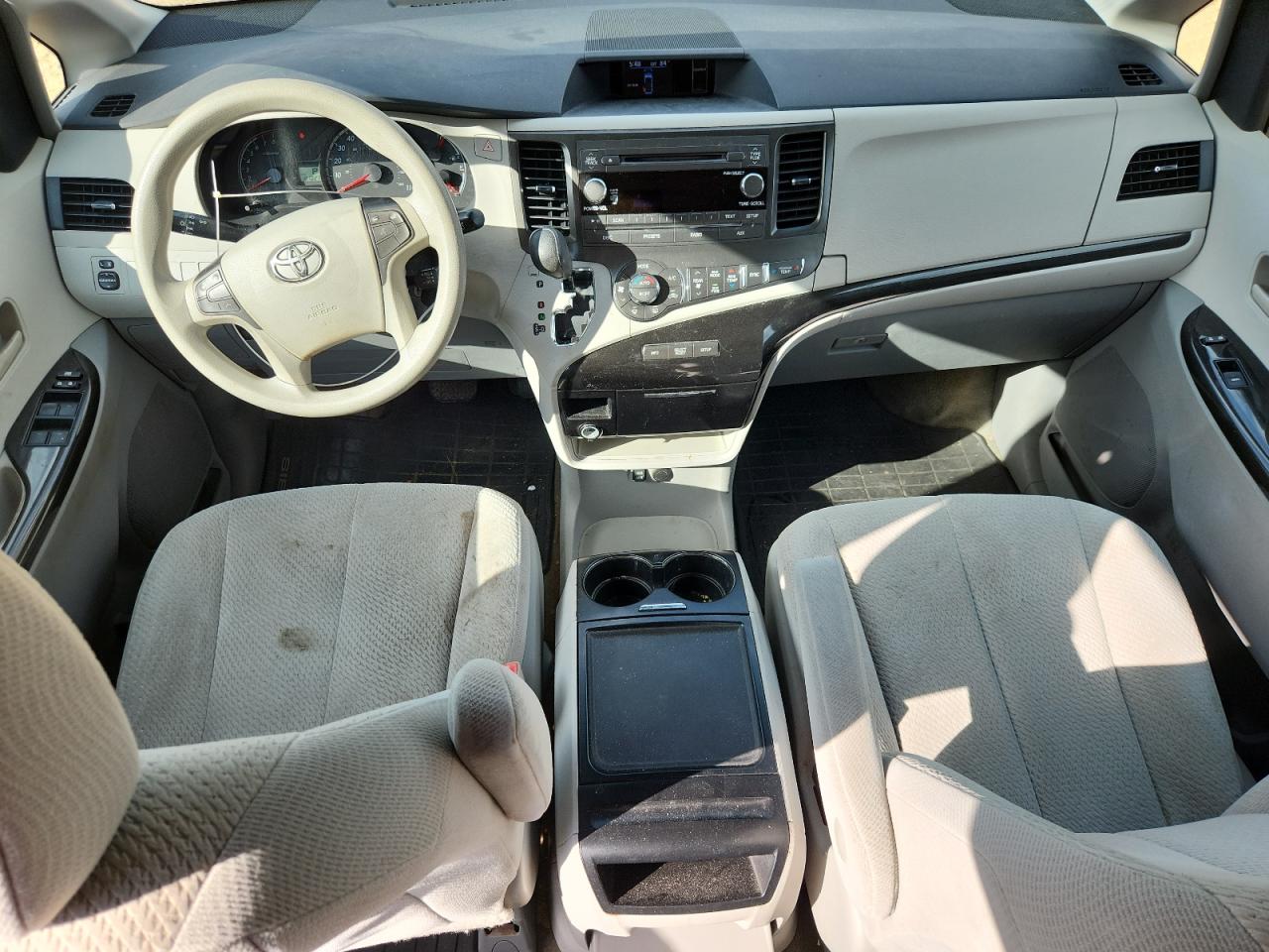 2014 Toyota Sienna Le VIN: 5TDKK3DC2ES479583 Lot: 84459245