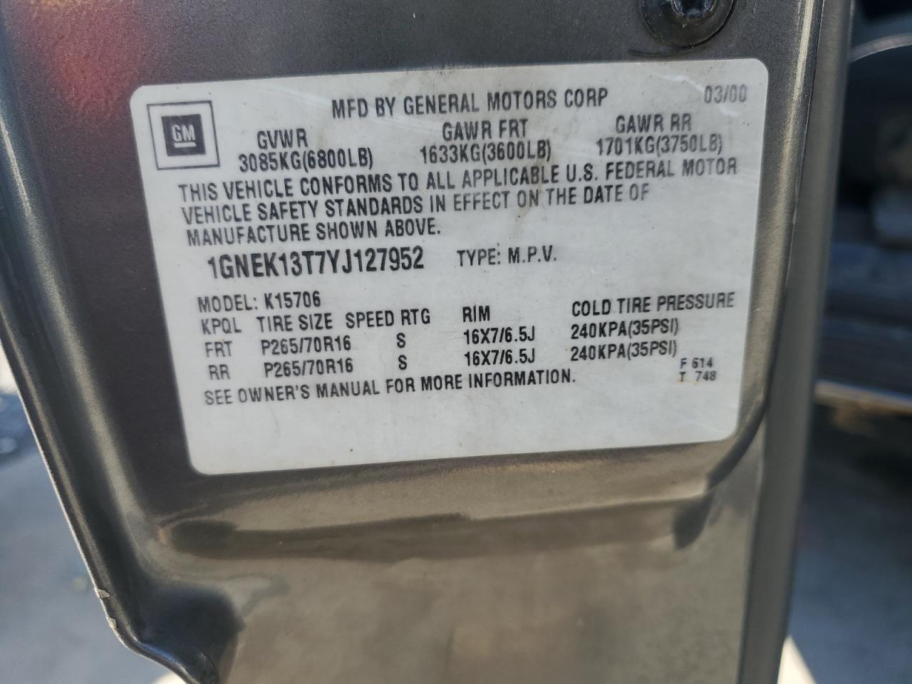 2000 Chevrolet Tahoe K1500 VIN: 1GNEK13T7YJ127952 Lot: 80146035