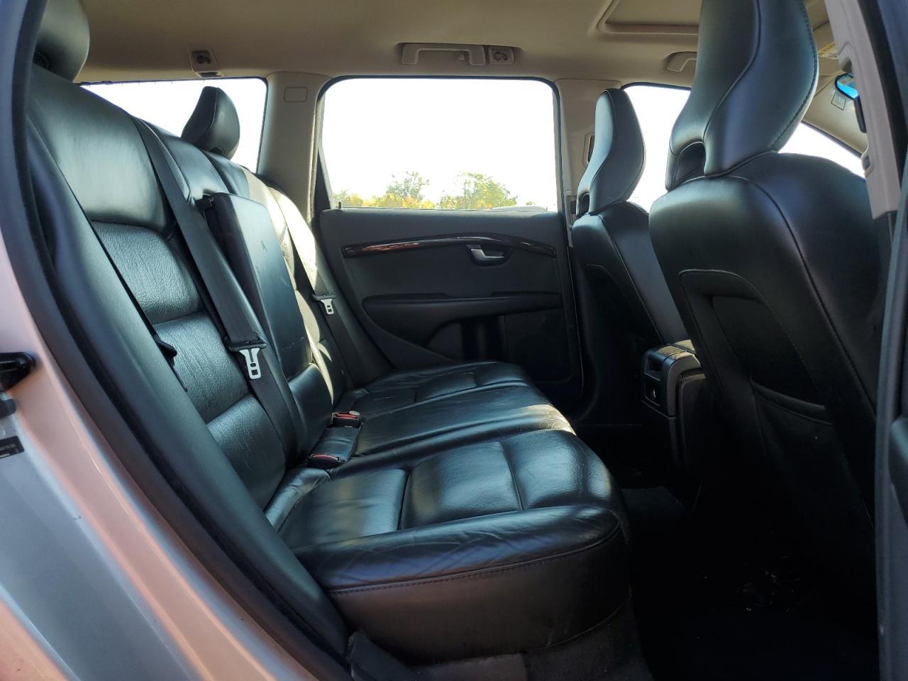 2010 Volvo V70 3.2 VIN: YV1982BW6A1141366 Lot: 80881625