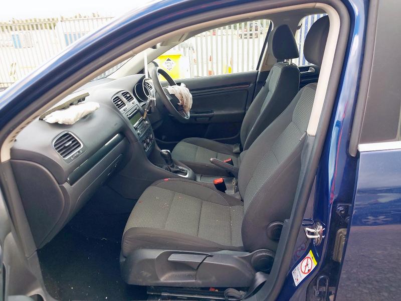 2011 VOLKSWAGEN GOLF SE