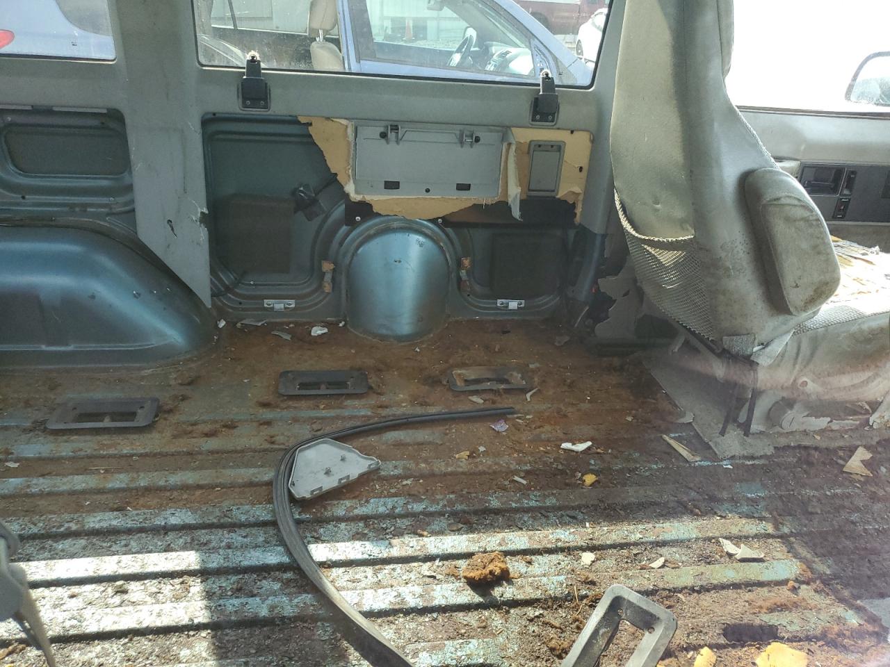 1994 Chevrolet Astro VIN: 1GNDM19ZXRB124251 Lot: 80590255