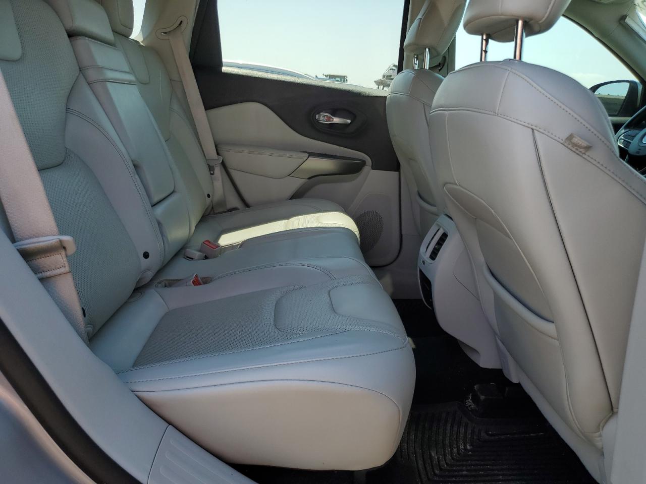 2019 Jeep Cherokee Limited VIN: 1C4PJMDNXKD299484 Lot: 70094705