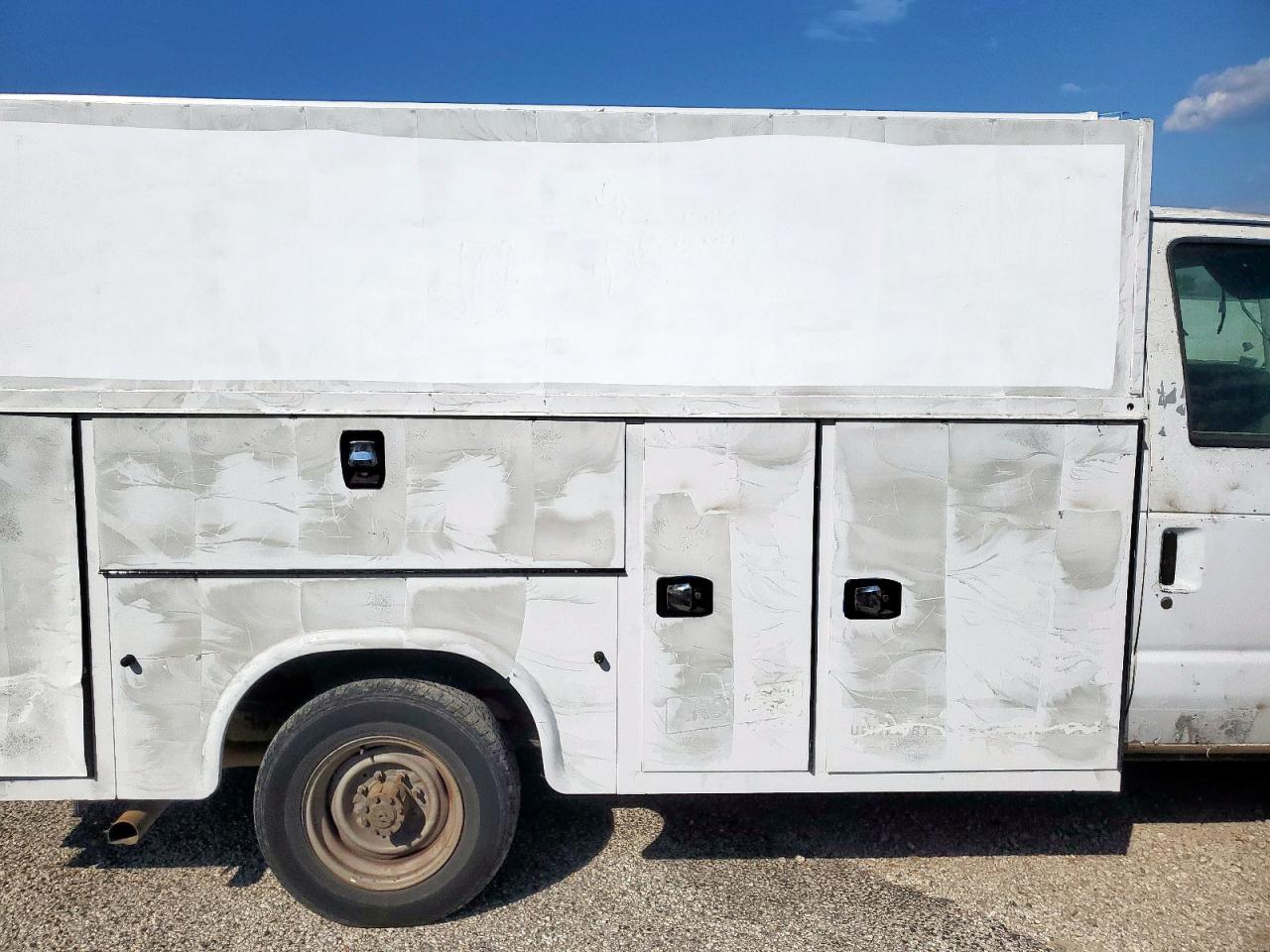 2015 Ford Econoline E350 Super Duty Cutaway Van VIN: 1FDWE3FL8FDA35428 Lot: 72031605