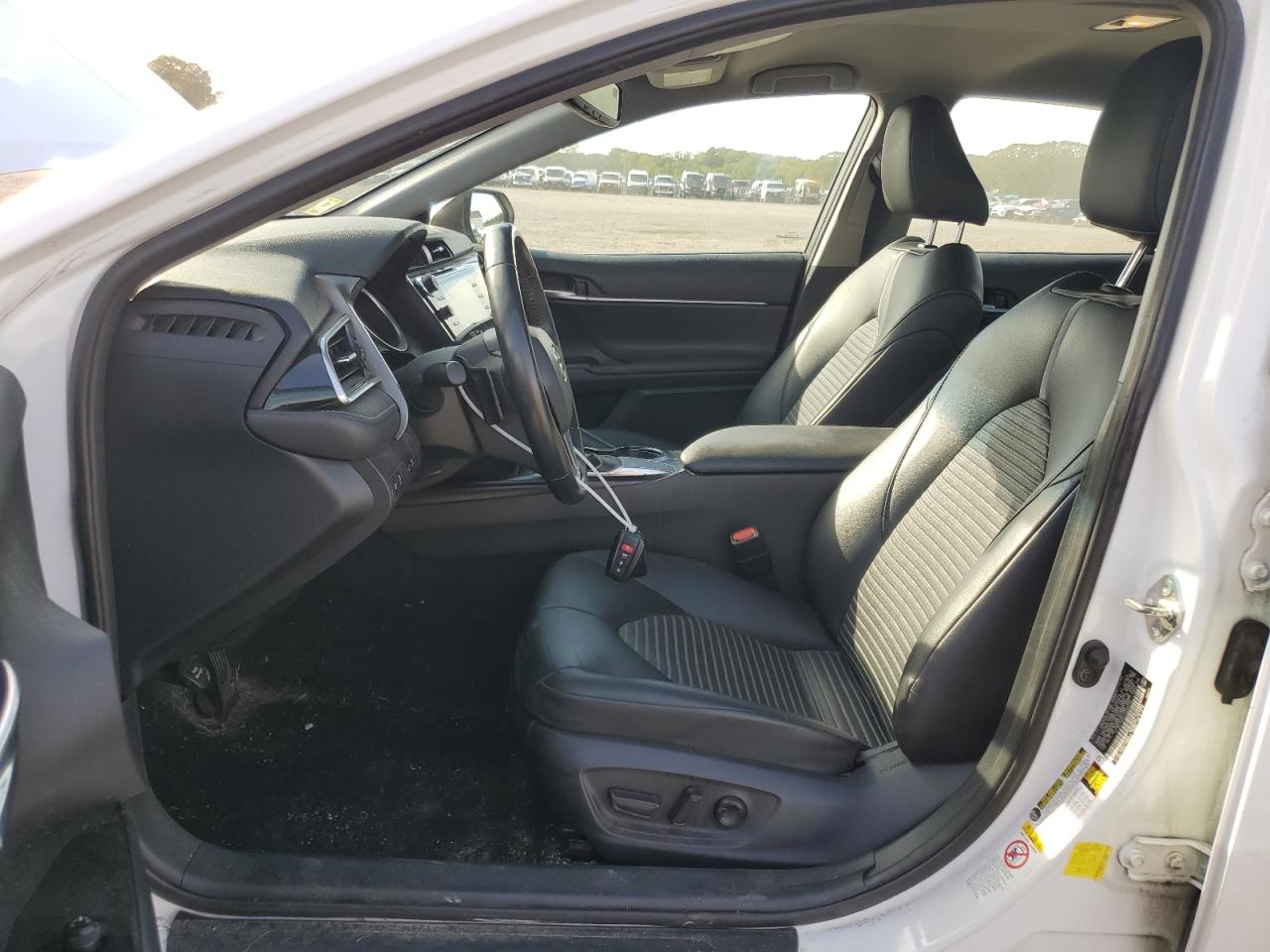 2018 Toyota Camry L VIN: 4T1B11HK3JU058708 Lot: 84219505