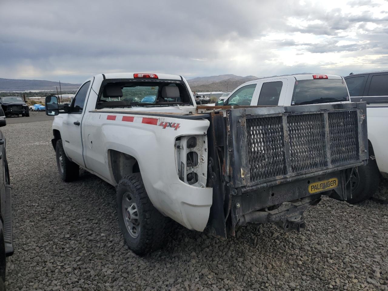 2015 Chevrolet Silverado K2500 Heavy Duty 1GC0KUEG7FZ104822 photo #3