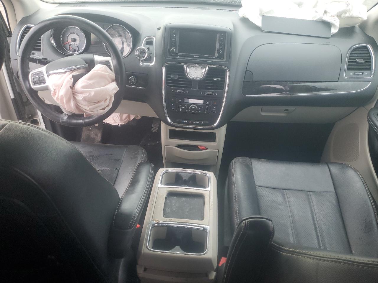 2015 Chrysler Town & Country Touring L VIN: 2C4RC1CG4FR540107 Lot: 81338665