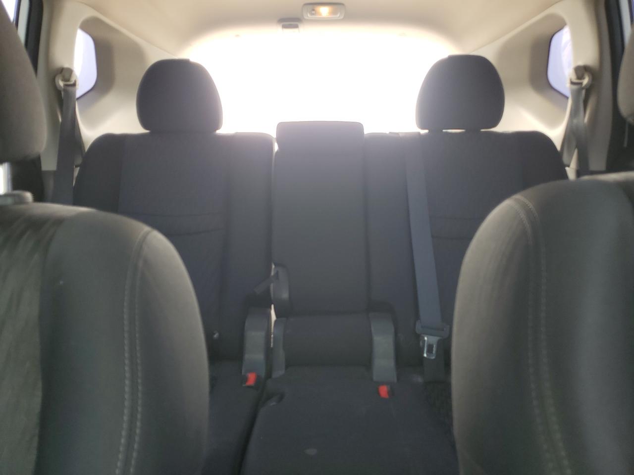 2017 Nissan Rogue S VIN: KNMAT2MV2HP528400 Lot: 71226365