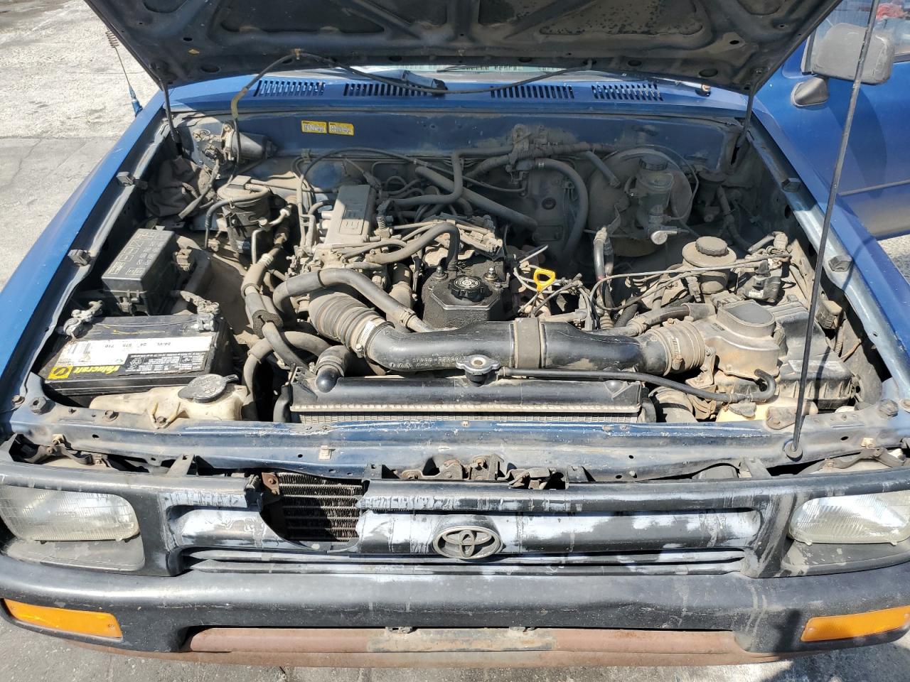 1994 Toyota Pickup 1/2 Ton Short Wheelbase Stb VIN: 4TARN81A8RZ261525 Lot: 81495545