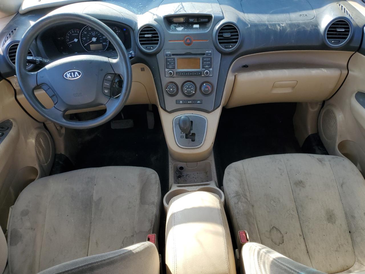 2009 Kia Rondo Base VIN: KNAFG528797266249 Lot: 84621685