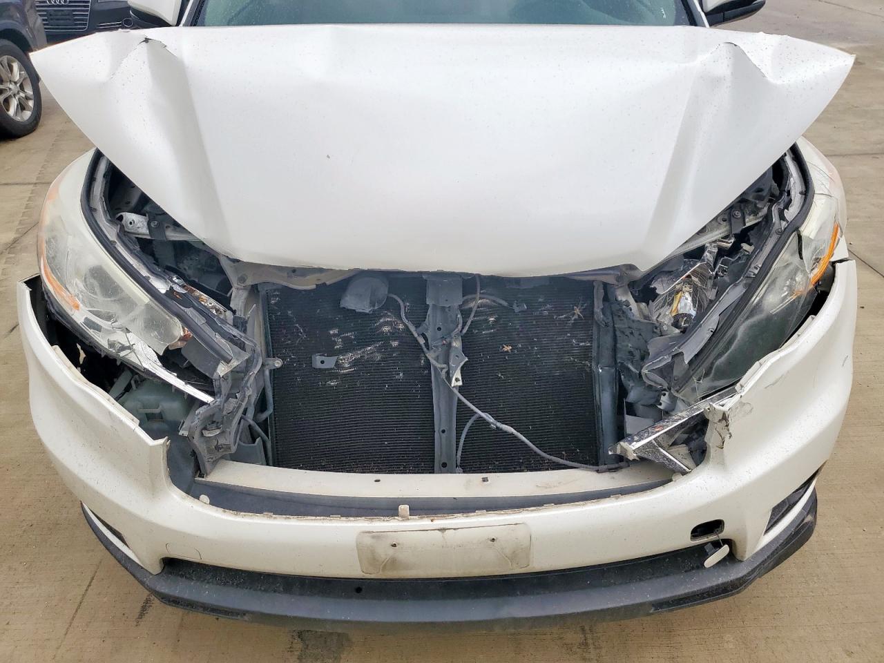 2014 Toyota Highlander Xle VIN: 5TDKKRFH4ES021667 Lot: 84009835