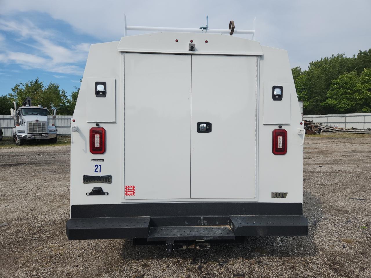2026 Ford Econoline E350 Super Duty Cutaway Van VIN: 1FDWE3FNXTDD10262 Lot: 70674295