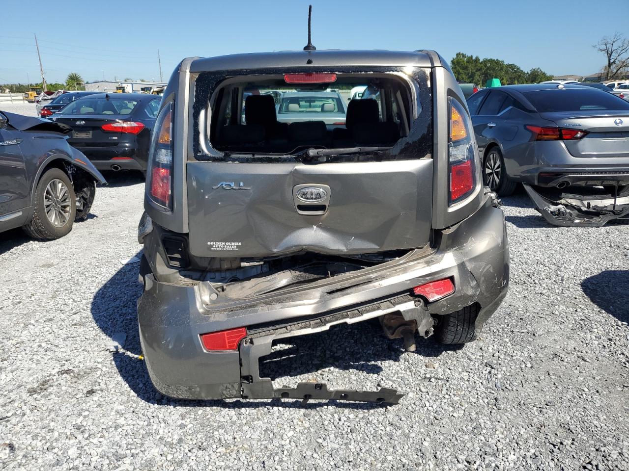 2010 Kia Soul + VIN: KNDJT2A27A7032928 Lot: 81713575