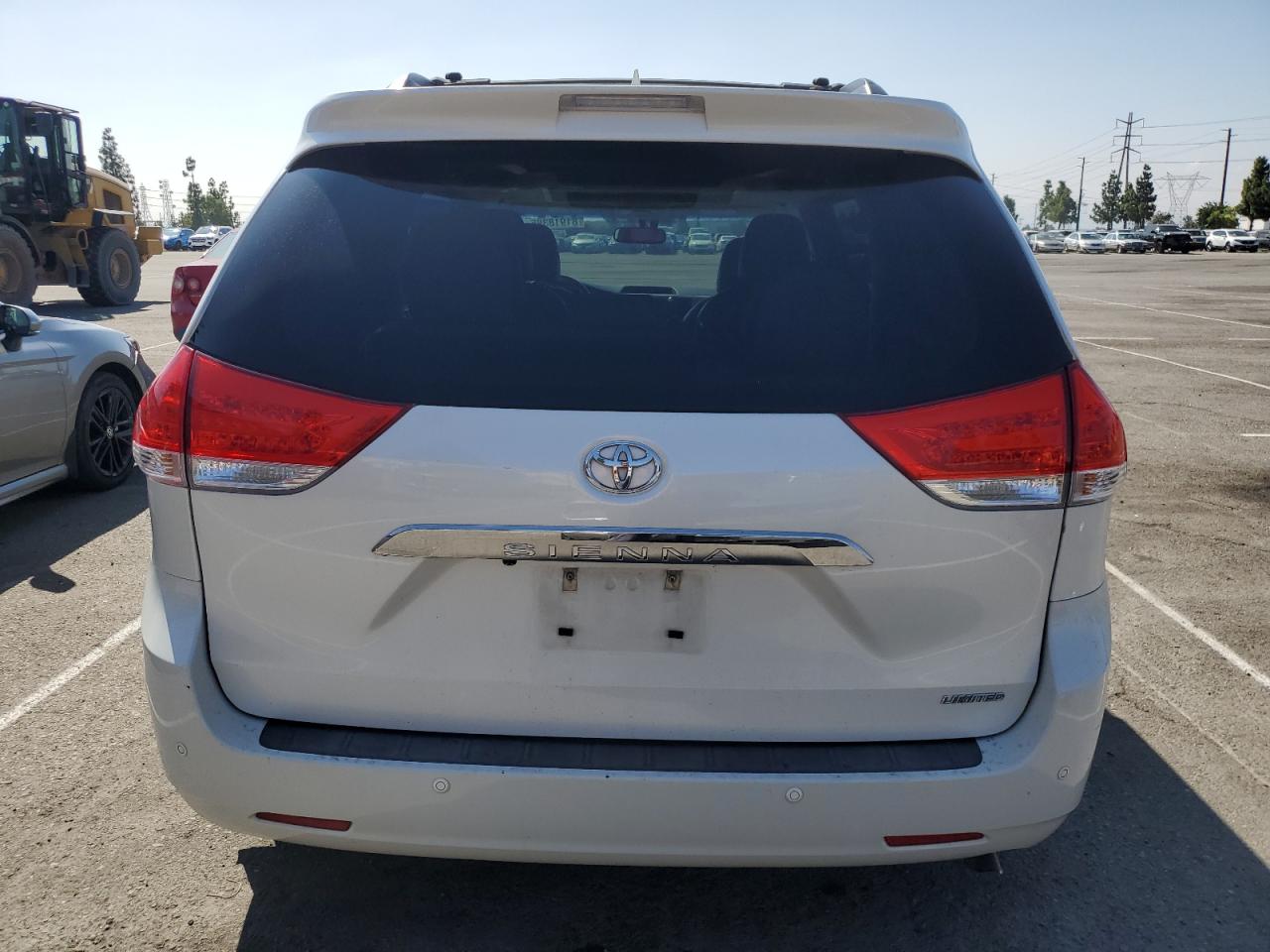 2013 Toyota Sienna Xle VIN: 5TDYK3DCXDS382186 Lot: 81918395