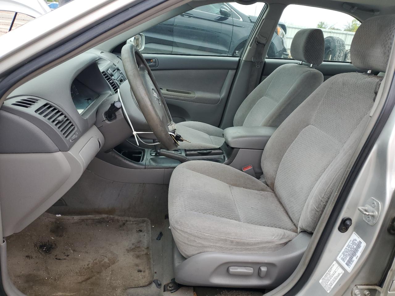 2003 Toyota Camry Le VIN: 4T1BE32K83U681852 Lot: 81707835