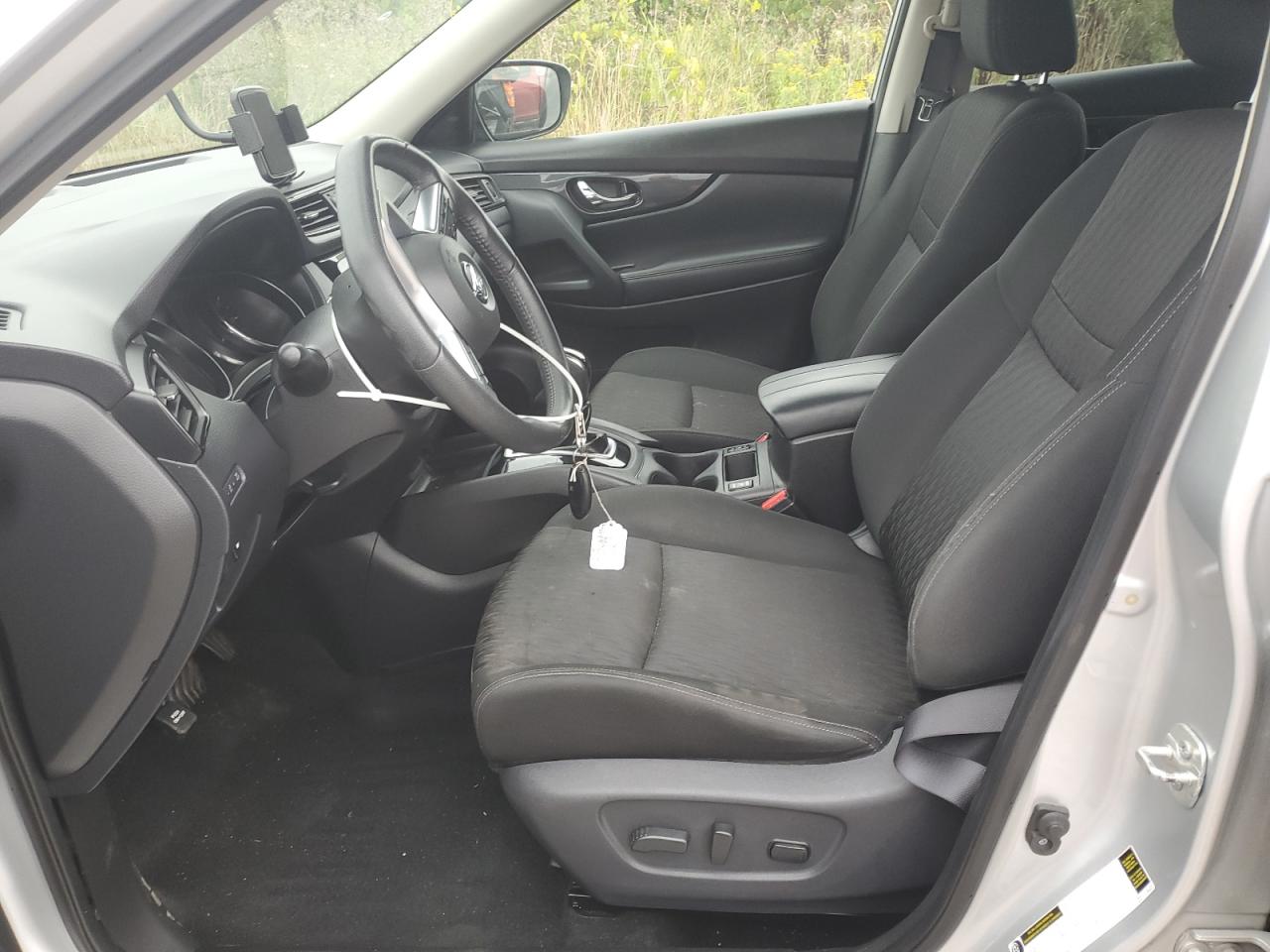 2019 Nissan Rogue S VIN: KNMAT2MV2KP520353 Lot: 70356105