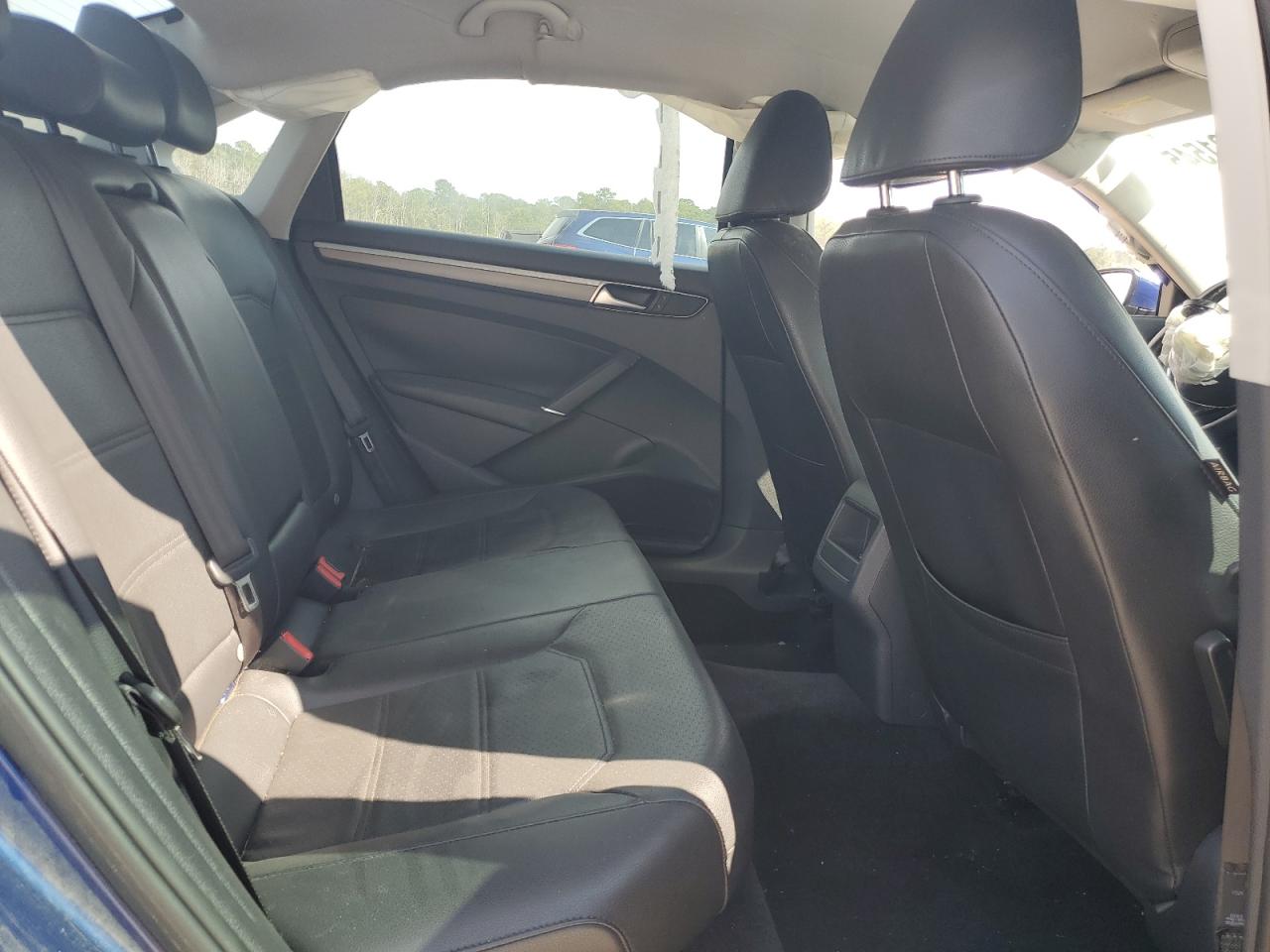 2017 Volkswagen Passat R-Line VIN: 1VWDT7A30HC013235 Lot: 71631545