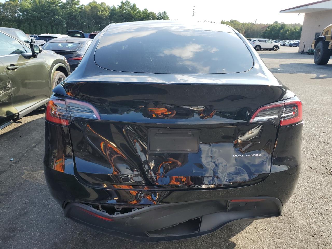 2021 Tesla Model Y VIN: 5YJYGDEE4MF077164 Lot: 81034645