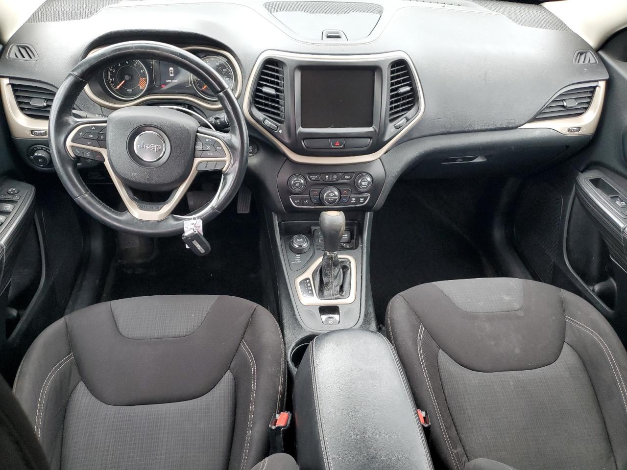 2015 Jeep Cherokee Latitude VIN: 1C4PJMCS2FW703668 Lot: 81245335