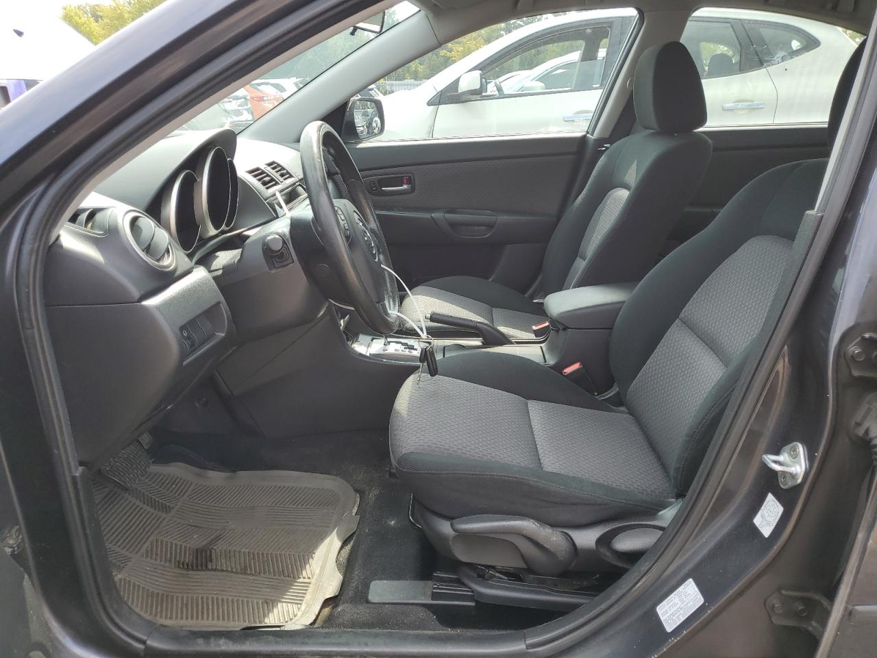 2006 Mazda 3 I VIN: JM1BK12FX61497717 Lot: 71413965