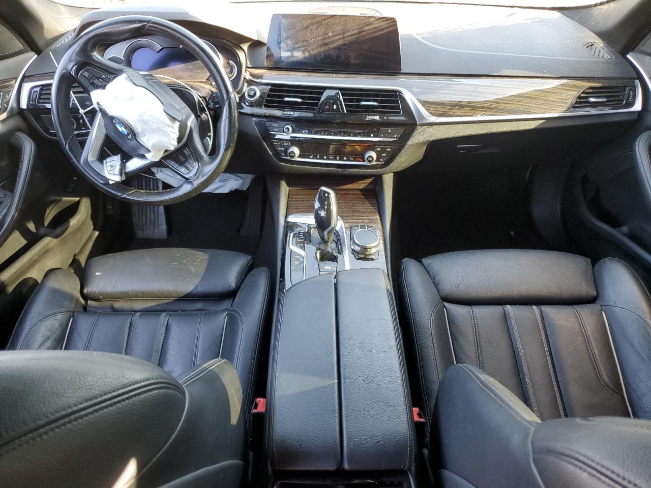 2019 BMW 530E VIN: WBAJA9C5XKB253814 Lot: 84608185
