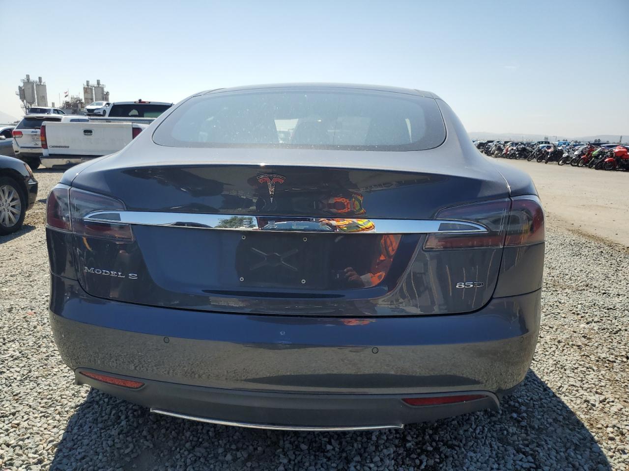 2015 Tesla Model S 85D VIN: 5YJSA1H20FF096563 Lot: 82091275