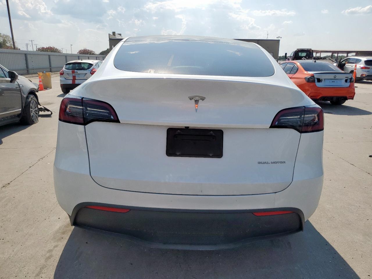 2023 Tesla Model Y VIN: 7SAYGDEE9PA088942 Lot: 81265905