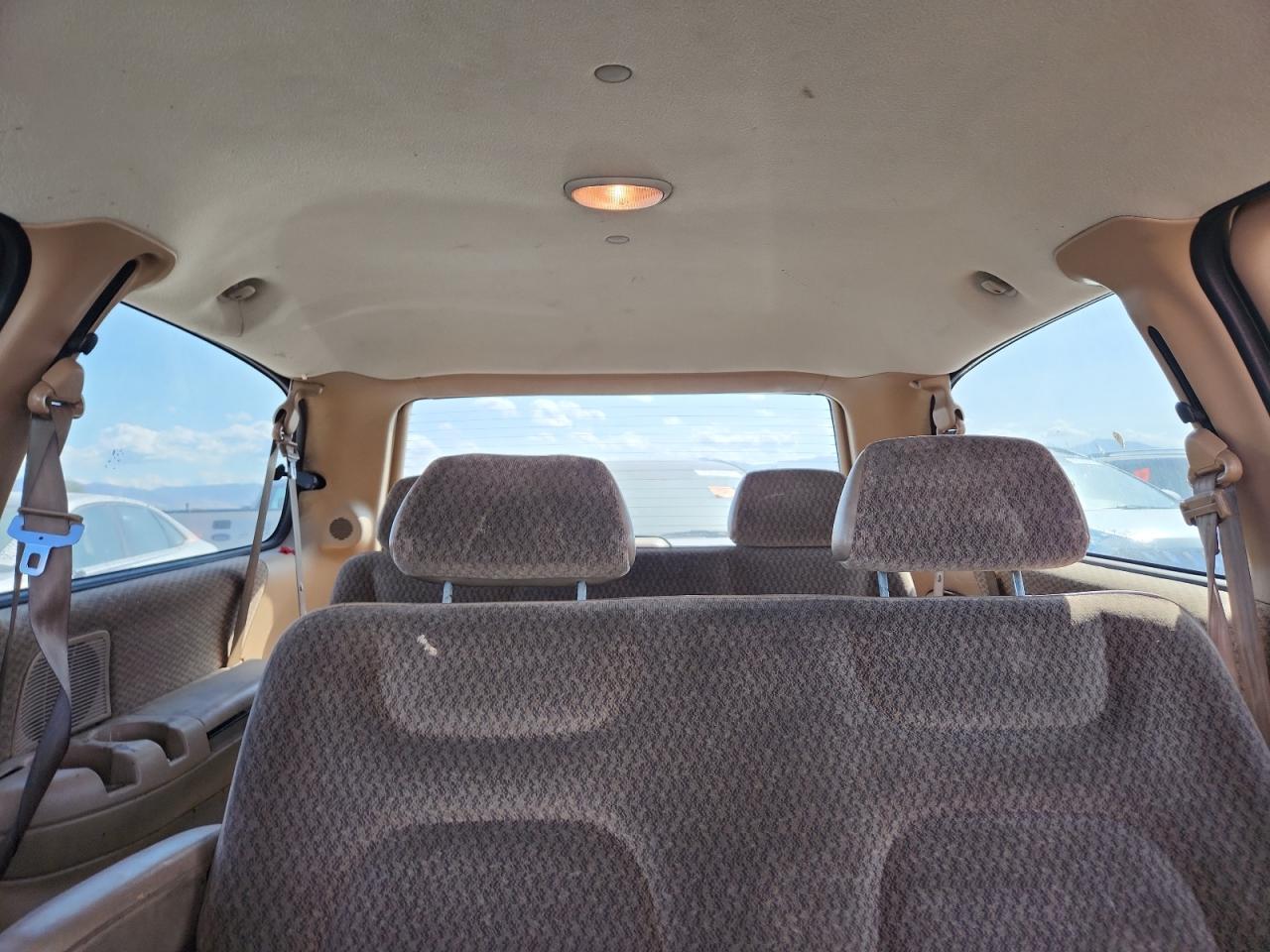 2000 Dodge Grand Caravan Se VIN: 1B4GP44R2YB664310 Lot: 80300625