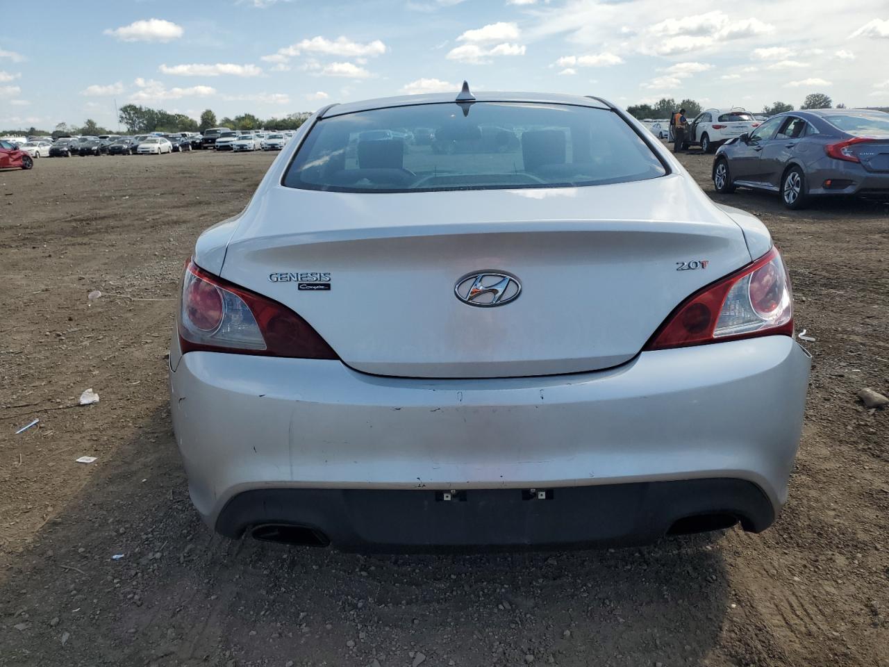 2011 Hyundai Genesis Coupe 2.0T VIN: KMHHT6KD4BU043860 Lot: 71284105