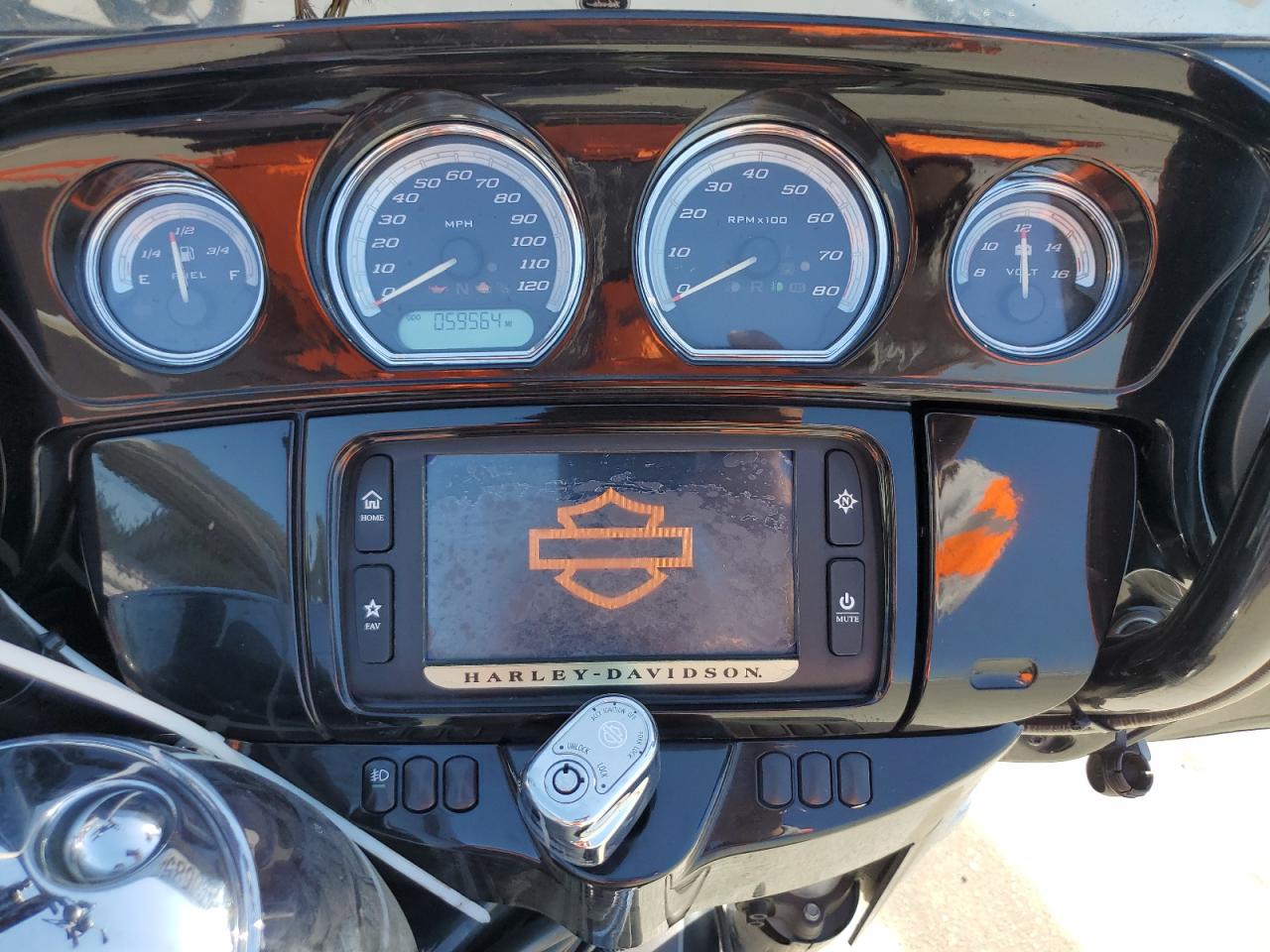 2017 Harley-Davidson Flhtk Ultra Limited VIN: 1HD1KED15HB656630 Lot: 71090685