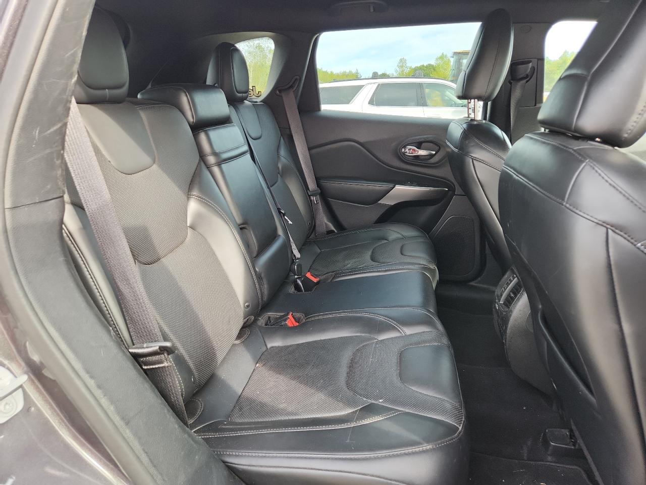 2019 Jeep Cherokee Limited VIN: 1C4PJLDN7KD370103 Lot: 80406065