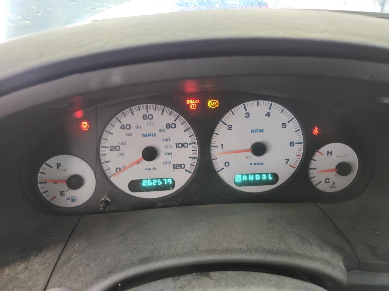 2003 Dodge Grand Caravan Sport VIN: 2D4GP44383R218318 Lot: 71521415