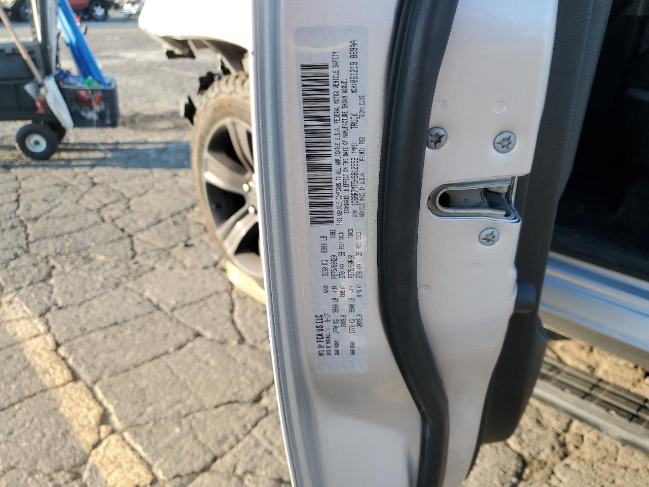 2017 Ram 1500 Sport VIN: 1C6RR7MT5HS812556 Lot: 71806275