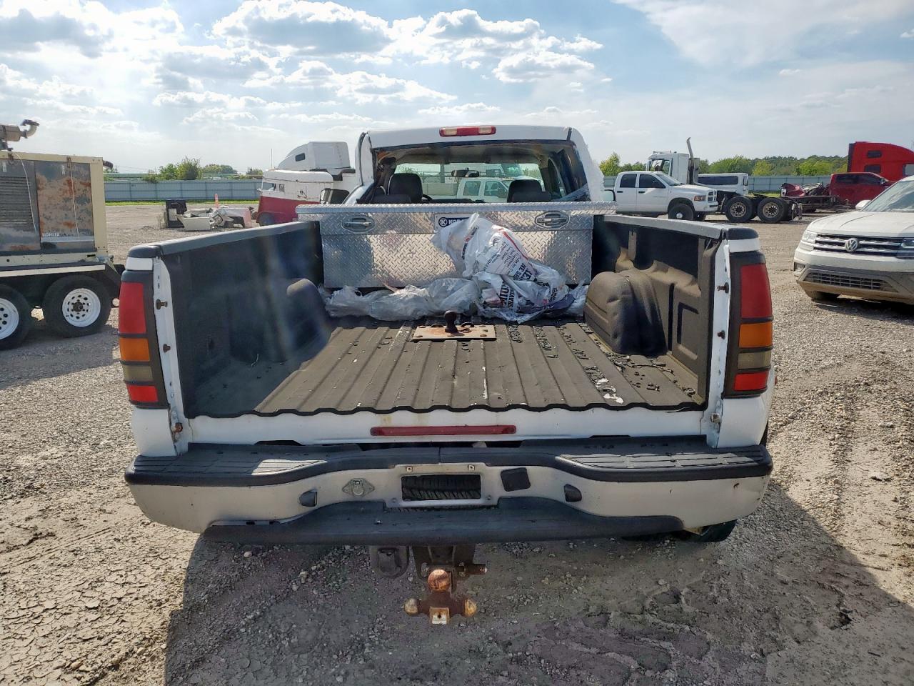 2005 Chevrolet Silverado C3500 VIN: 1GCJC33205F834641 Lot: 84437675