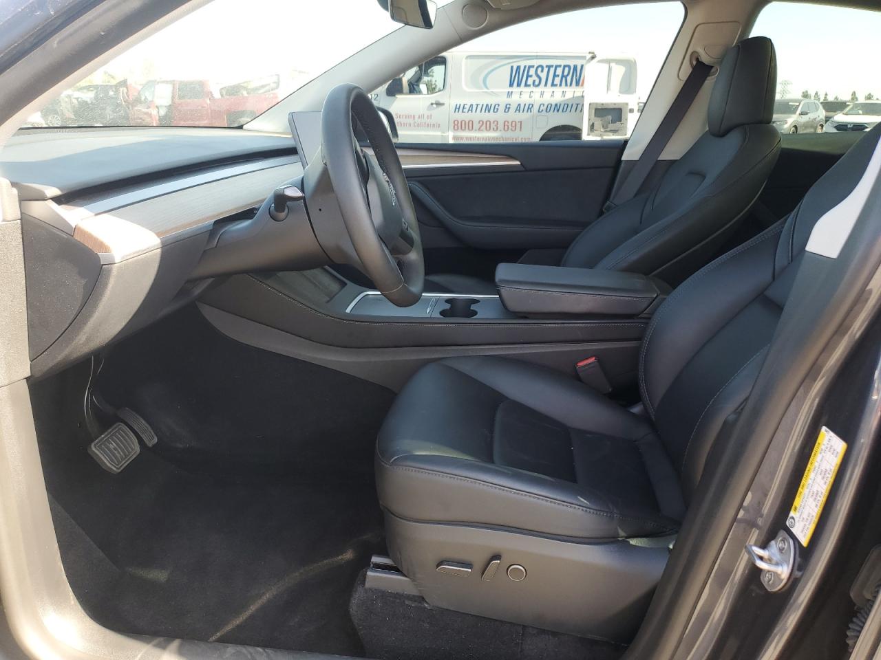 2023 Tesla Model Y VIN: 7SAYGDED7PF964272 Lot: 82132315