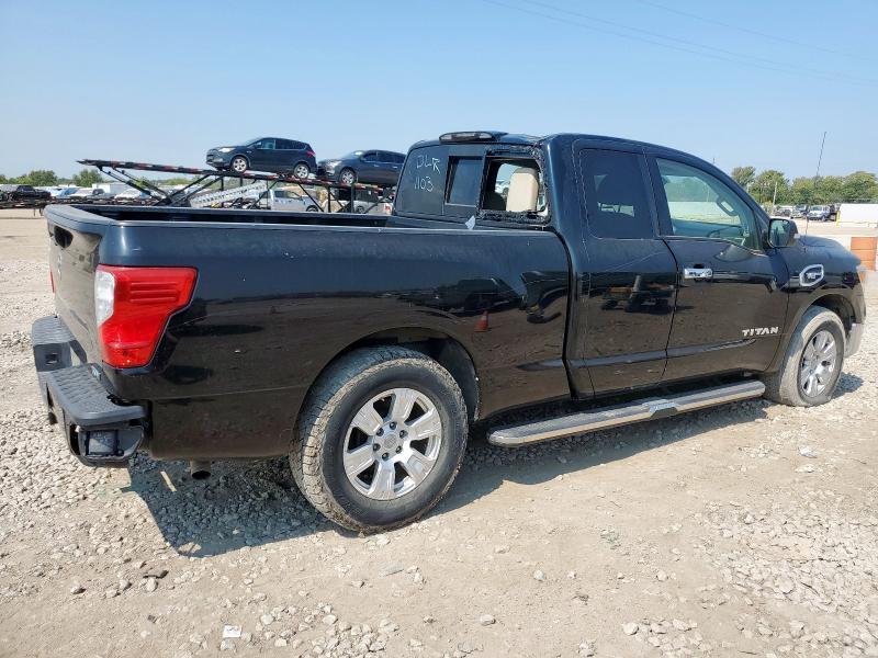  NISSAN TITAN 2017 Czarny
