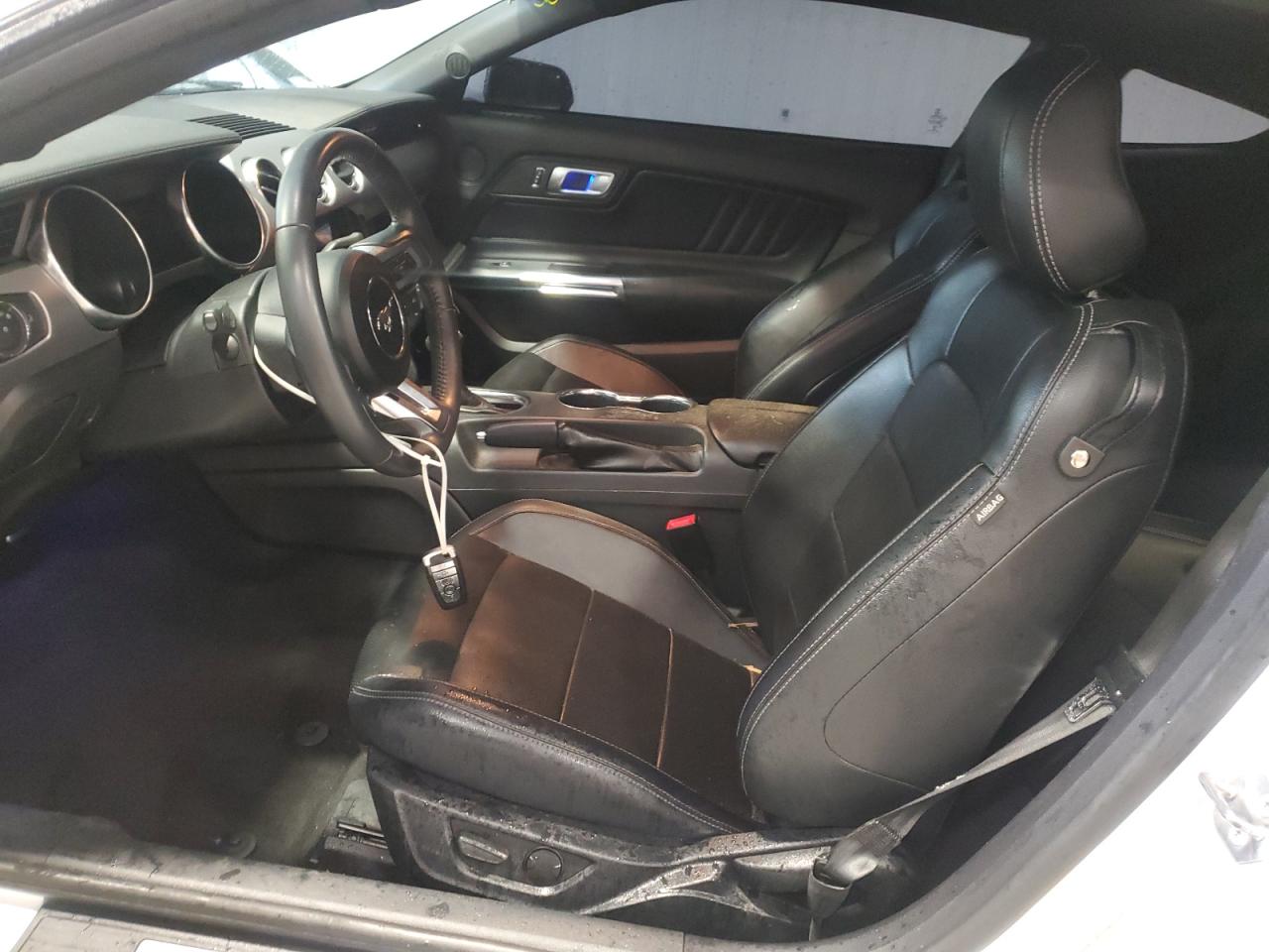 2022 Ford Mustang VIN: 1FA6P8TH0N5106132 Lot: 84222325